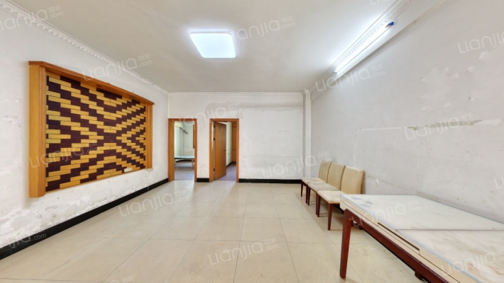 交警宿舍二手房实景图