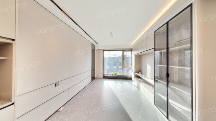 中海都阙台二手房实景图