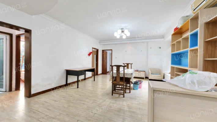 星海名城一期二组团二手房实景图