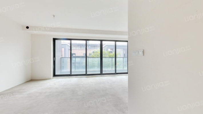 龙湖舜山府二手房实景图