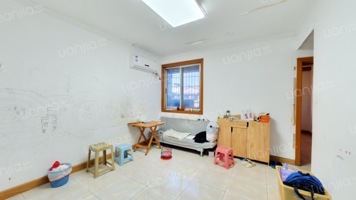 京川教师苑二手房实景图