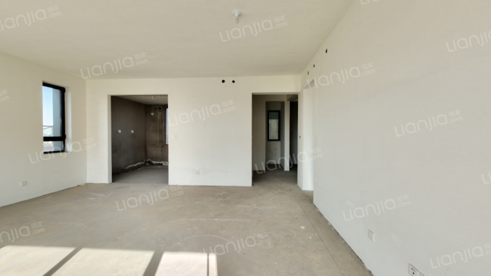 绿地凤玺台二手房实景图