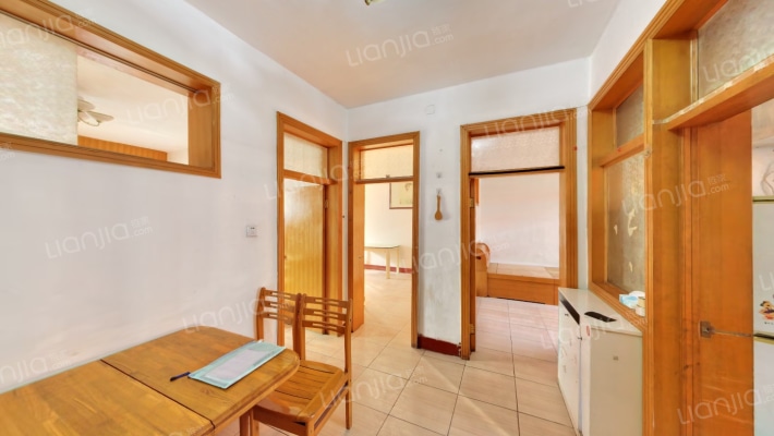 英雄山路136号二手房实景图