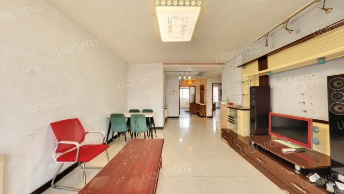 靓景明居二手房实景图