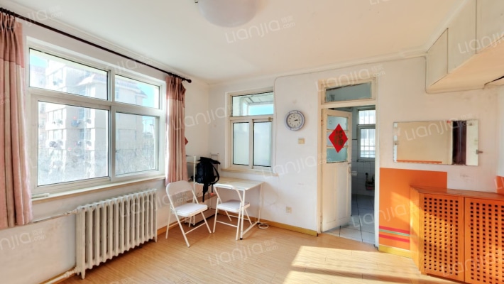 海大家属院二手房实景图