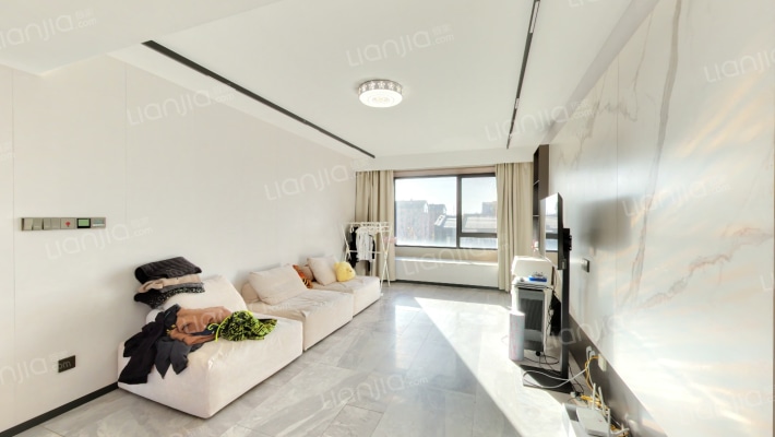 翡翠公园六期二手房实景图