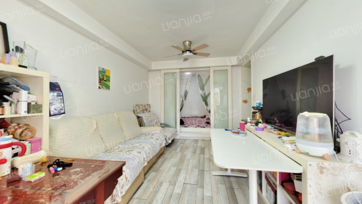 三里庄6号院二手房实景图