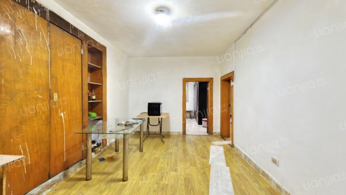 前驱路二手房实景图