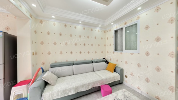 金石怡苑二手房实景图