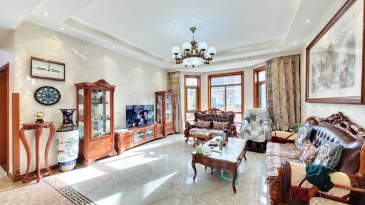 仁爱团泊湖逸湖岸二手房实景图