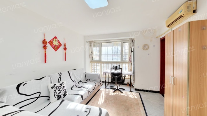 南庭新苑南区二手房实景图