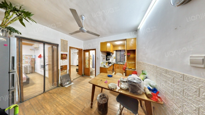 青山一村79-88号二手房实景图