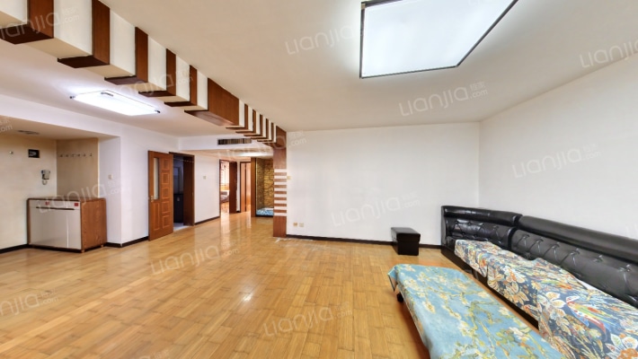 金厦里二手房实景图