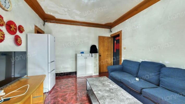 芳草东街64号二手房实景图