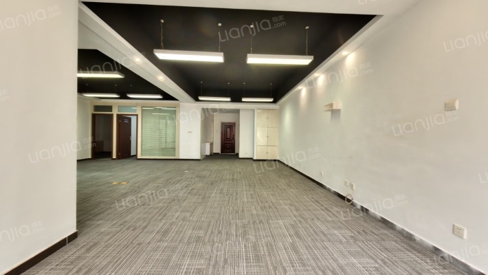 财富中心二期二手房实景图