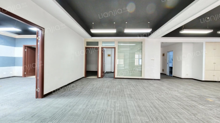 财富中心二期二手房实景图