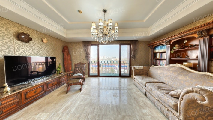 荣尊堡国际俱乐部公寓二手房实景图