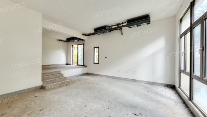 龙湖东桥郡三组团二手房实景图