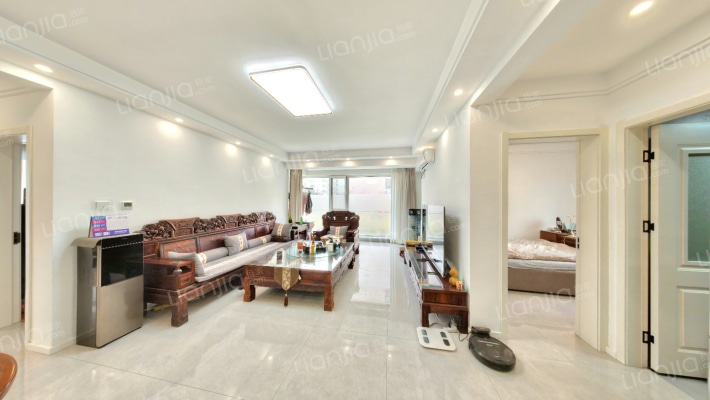 黄金怡海苑四期二手房实景图