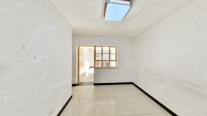 三间房南里4号院二手房实景图