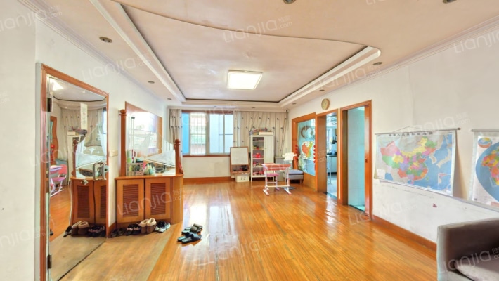 二轻局宿舍二手房实景图