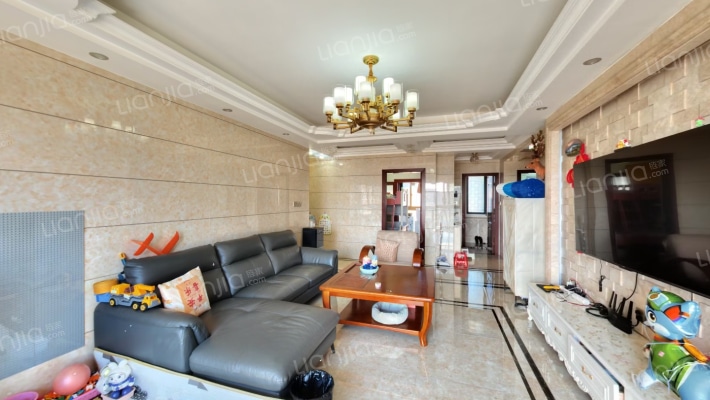 红星美凯龙二手房实景图