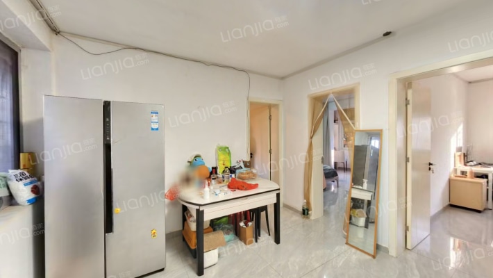 龙柏社区二手房实景图