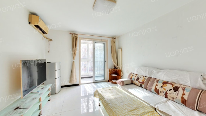 育新花园中里二手房实景图