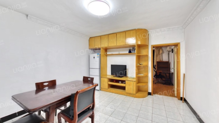 和燕路461号二手房实景图