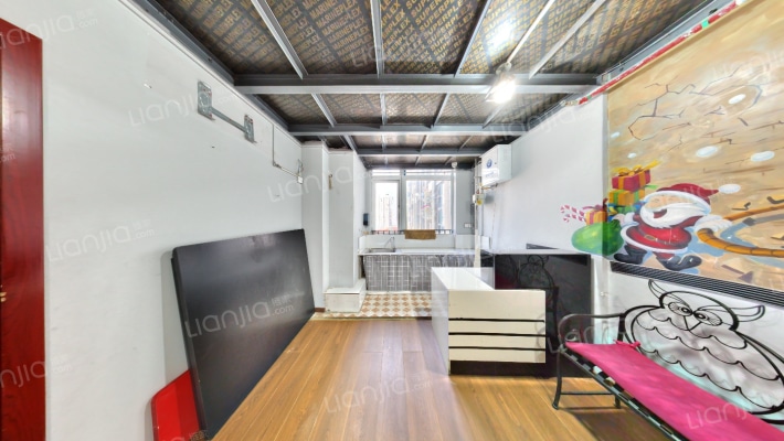 隆鑫爱琴海四期二手房实景图