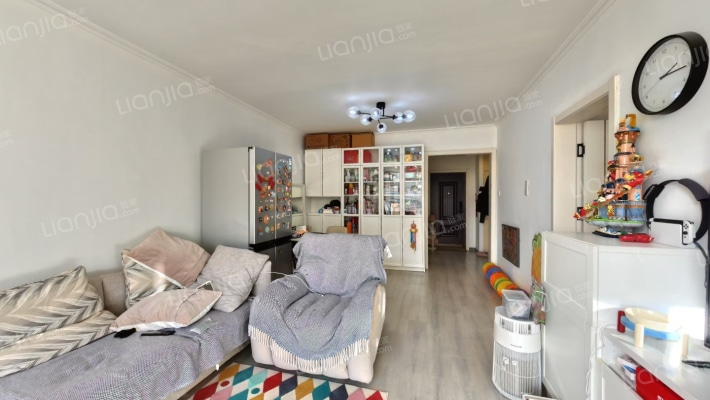 艺水芳园二手房实景图