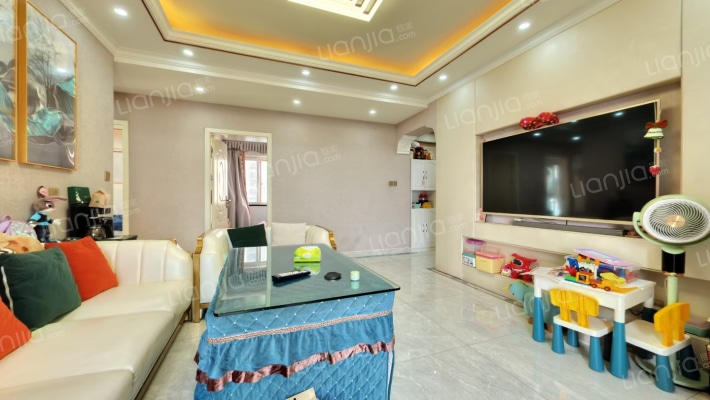 钻石年代二手房实景图