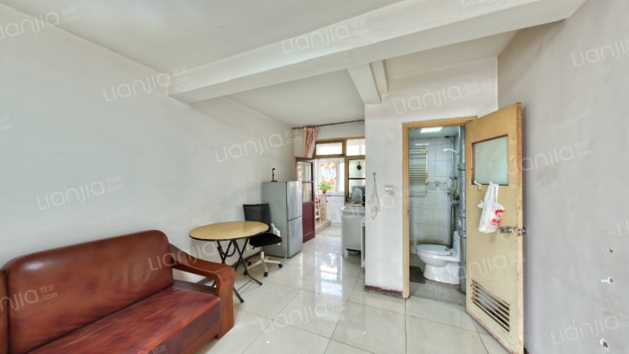 东十一道巷8号院二手房实景图