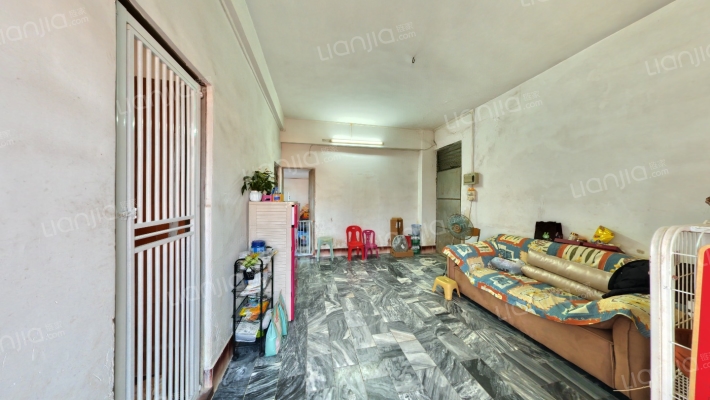 南堤西路二手房实景图