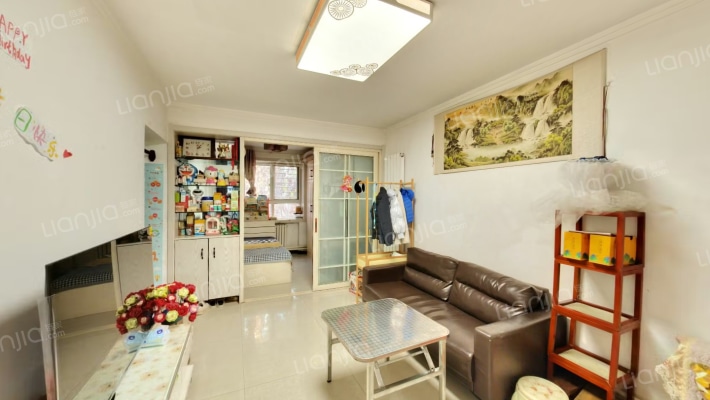 无线电十厂宿舍二手房实景图