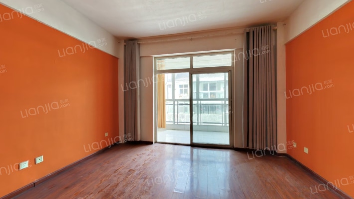 龙潭一号院二手房实景图