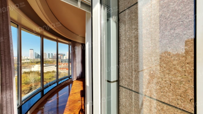 高尔夫国际公寓二手房实景图