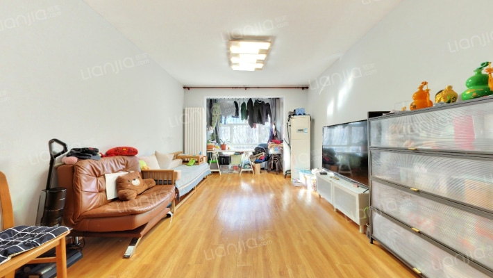 顶秀美泉小镇A区二手房实景图