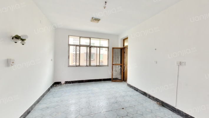 新龙干休所二手房实景图