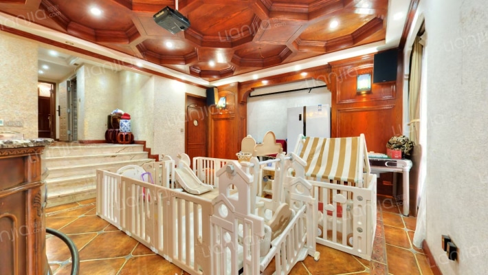 麓湖半山一期二手房实景图