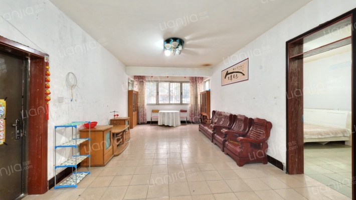 巨人树小区二手房实景图