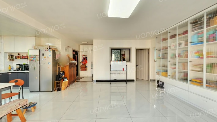 里外里公寓二手房实景图