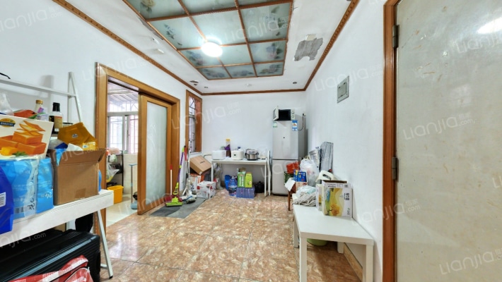 艺丰花园C区二手房实景图