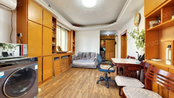 卫工南街小区二手房实景图