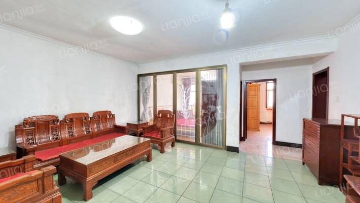 制锦市朝阳街二手房实景图