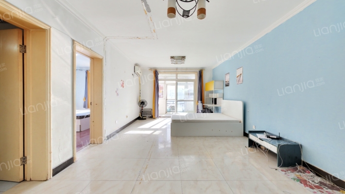 站前巴黎二手房实景图