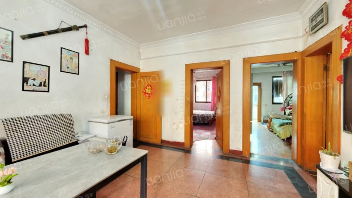 菀坪社区二手房实景图