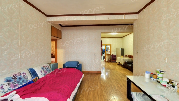 来凤路75二手房实景图