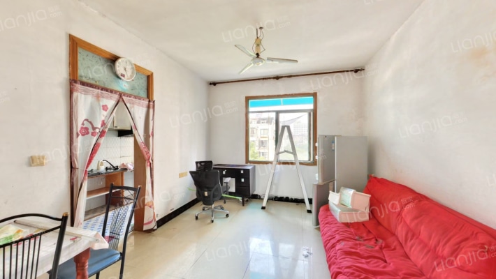 北京东路玻璃厂宿舍二手房实景图