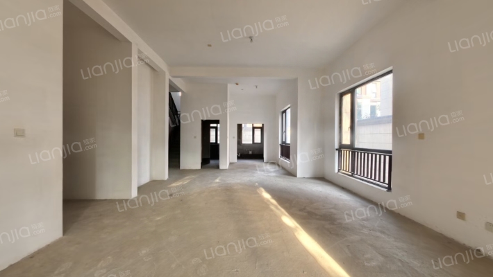 春城十八里二手房实景图